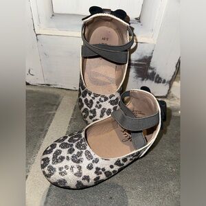 Monkey Feet Glitter Gray Leopard Print Stylish Leather Strap & Bow Slide’s